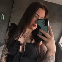 𝑨𝒍𝒆𝒙 𝑪𝒍𝒂𝒓𝒆 🖤