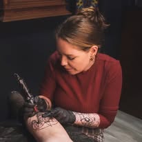 𝖘𝖎𝖓𝖊𝖆𝖉 𝖇𝖗𝖊𝖊𝖟𝖊 FLT STUDIO