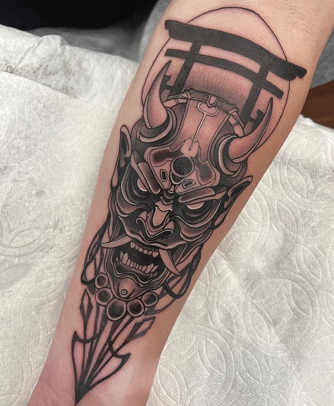Neo-Traditional tattoo by Chucky Tattoo Artist