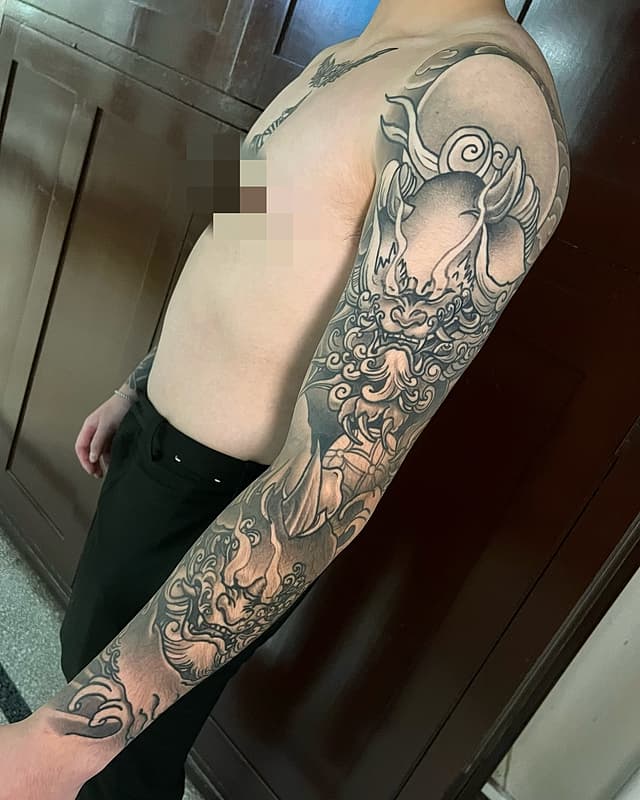 Neo-Traditional by Chucky Tattoo Artist