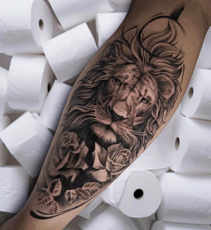 Neo-Traditional tattoo by Chucky Tattoo Artist
