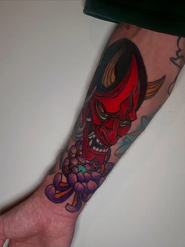 Blackwork tattoo by Natalie Maslin Tattoo