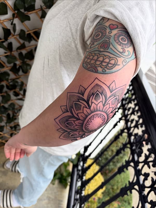 Tattoo by 𝑨𝒍𝒆𝒙 𝑪𝒍𝒂𝒓𝒆 🖤 in Melbourne