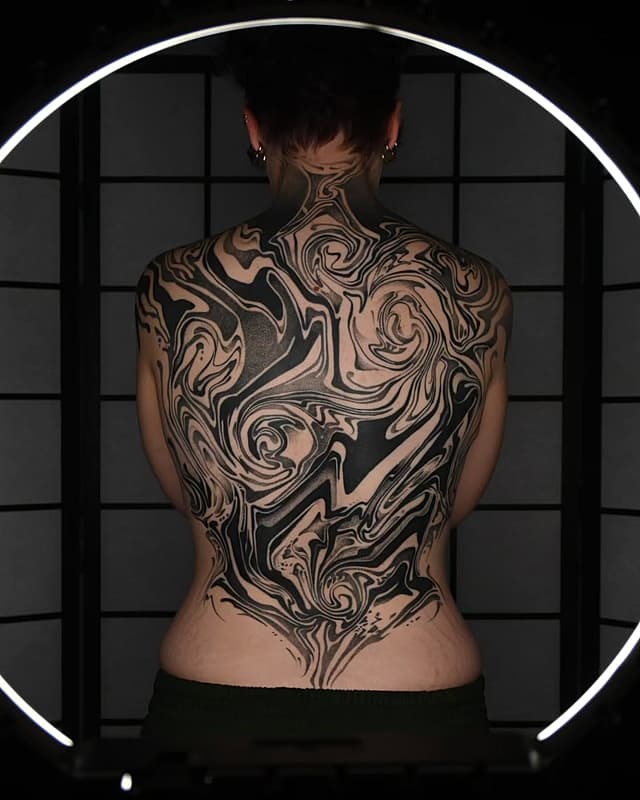 Blackwork tattoo by 𝐒𝐀𝐍𝐏𝐎 𝐋𝐎𝐔