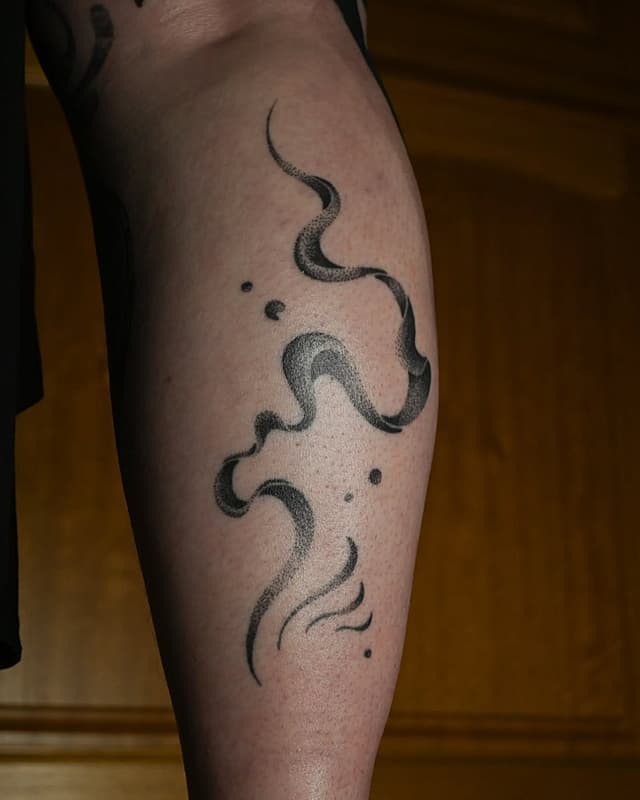Blackwork tattoo by 𝐒𝐀𝐍𝐏𝐎 𝐋𝐎𝐔
