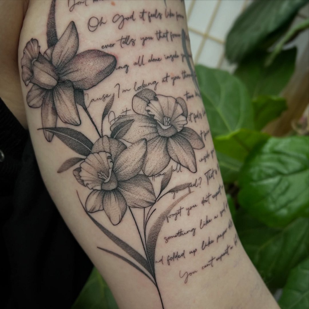 Fineline by Paul Rapley -Fineline Tattoos