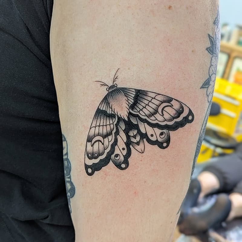 Fineline tattoo by Russell Butler