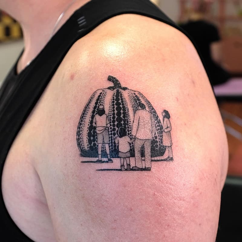 Fineline tattoo by Ogie
