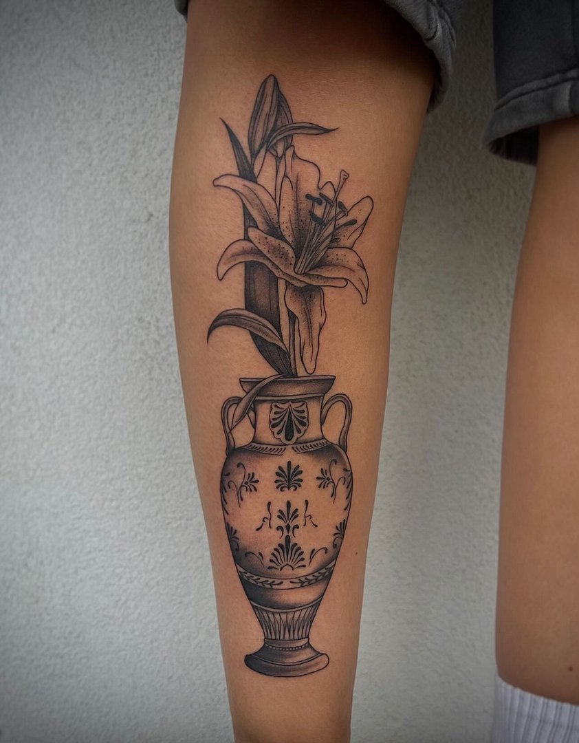 Fineline tattoo by state.of.art_tattoos || emily day 🤍