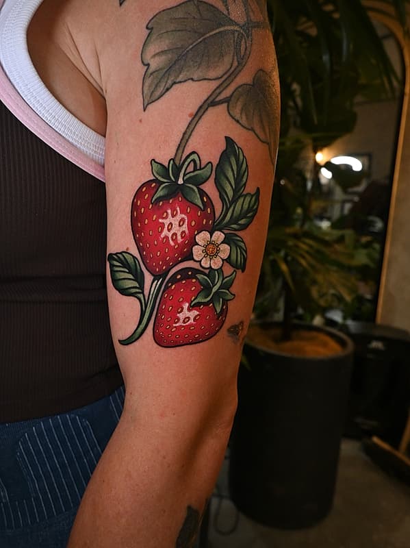 Neo-Traditional tattoo by Jules Kacerova