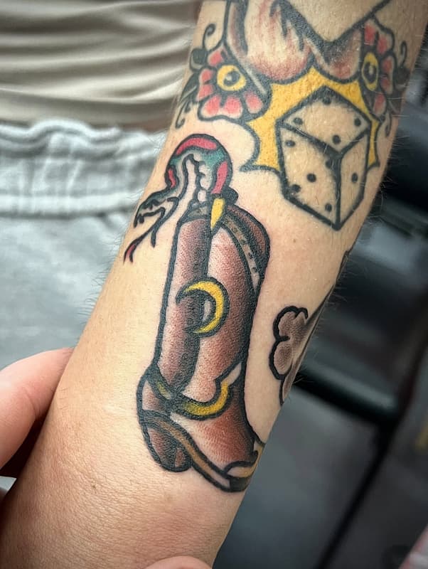 American Traditional tattoo by 🜏 Zachary Shirt