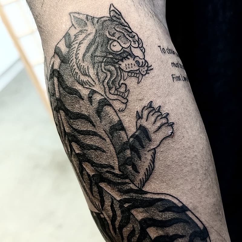 Tattoo by 𝔼𝕃𝔻𝔼ℝ𝕋𝔸𝕋𝕋𝕆𝕆