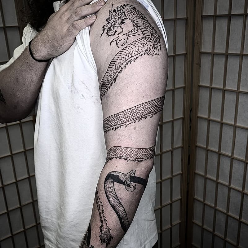 Blackwork tattoo by 𝔼𝕃𝔻𝔼ℝ𝕋𝔸𝕋𝕋𝕆𝕆