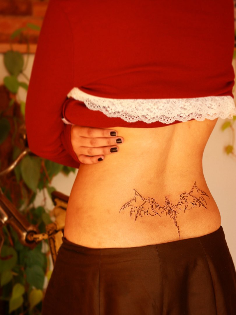 Illustrative tattoo by Solaire