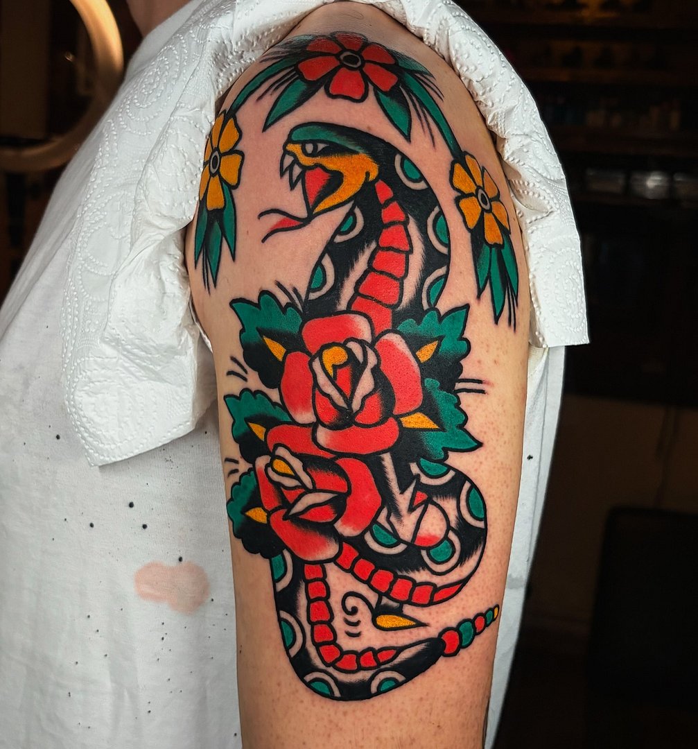 American Traditional tattoo by Ali Ayaşlıgil