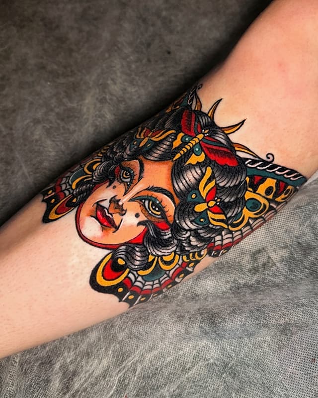 Blackwork tattoo by Graceless Tattoos