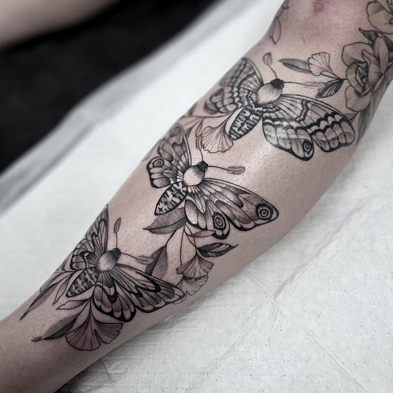 Blackwork tattoo by Chelsea