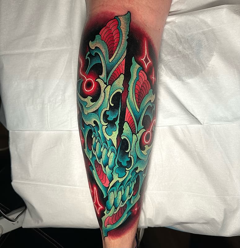 Neo-Traditional tattoo by Robin Brandstätter
