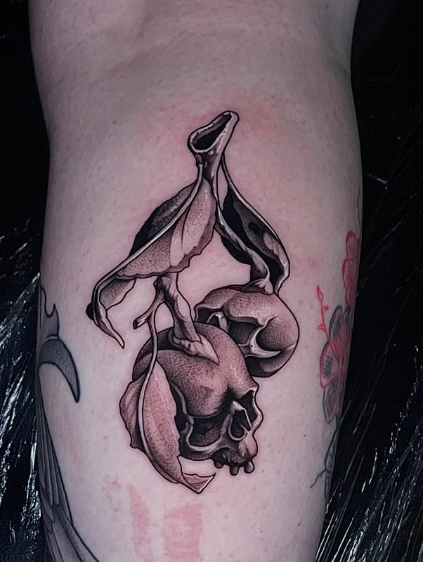 Illustrative tattoo by Aron Fitz