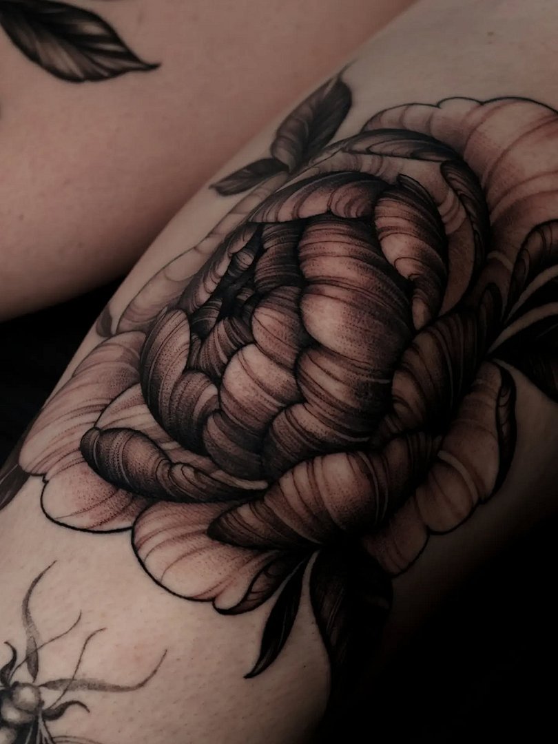 Art Nouveau tattoo by jthongbai.tattoo