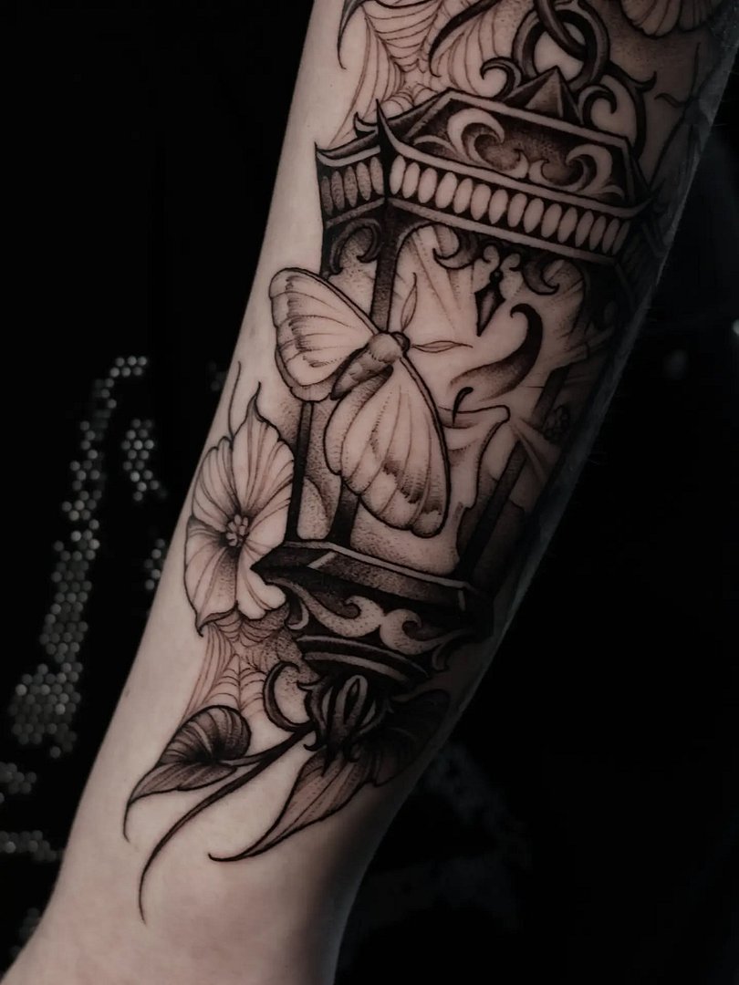 Art Nouveau tattoo by jthongbai.tattoo