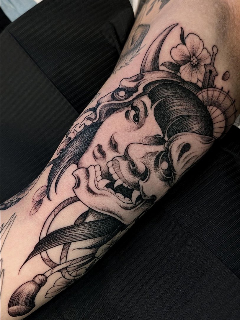 Art Nouveau tattoo by jthongbai.tattoo