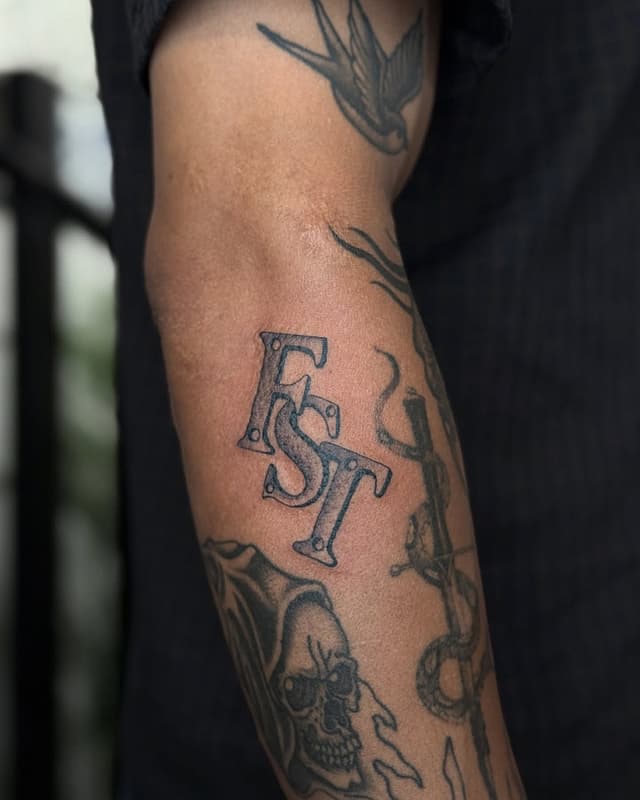 Illustrative tattoo by 𝗟𝘂𝗰𝗸𝘆 𝟯 𝗧𝗮𝘁𝘁𝗼𝗼𝘀 ☆