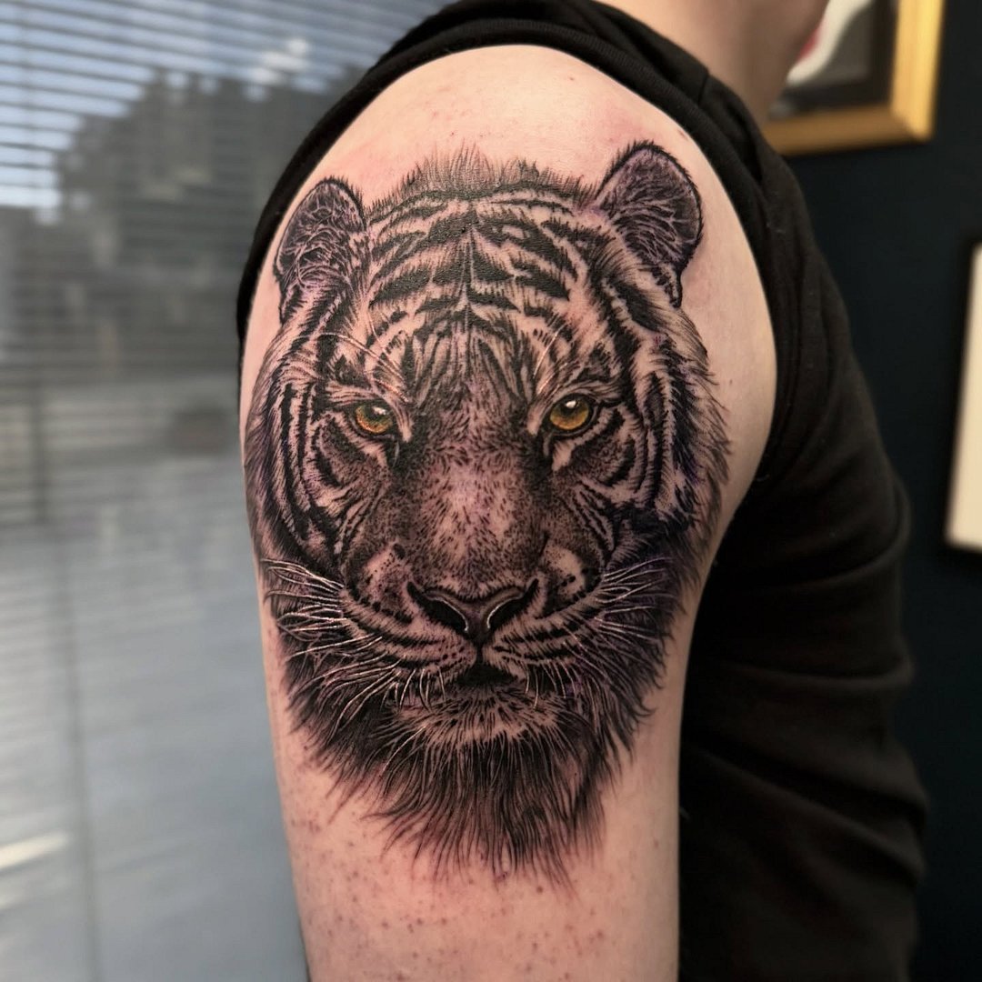 Tattoo by Luigi tattoo