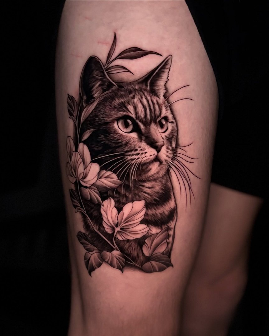 Ornamental tattoo by Soleya.ink