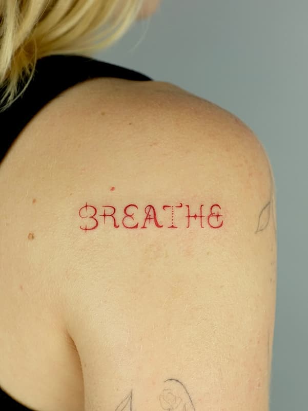 Fineline tattoo by Bonnie