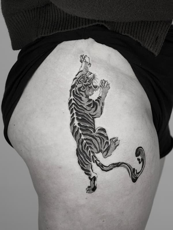Fineline tattoo by Bonnie