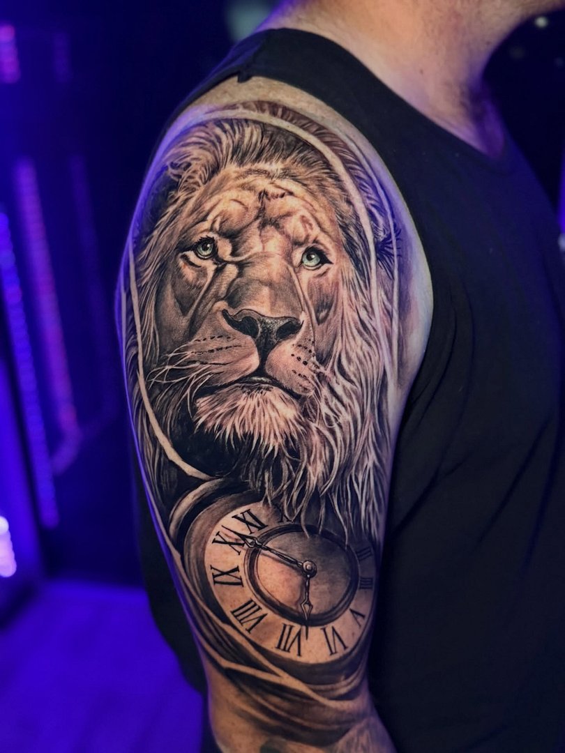 Tattoo by Alex Thomas