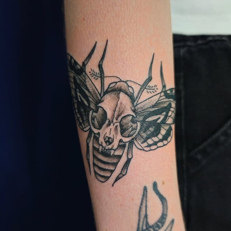 Neo-Traditional tattoo by Jamie