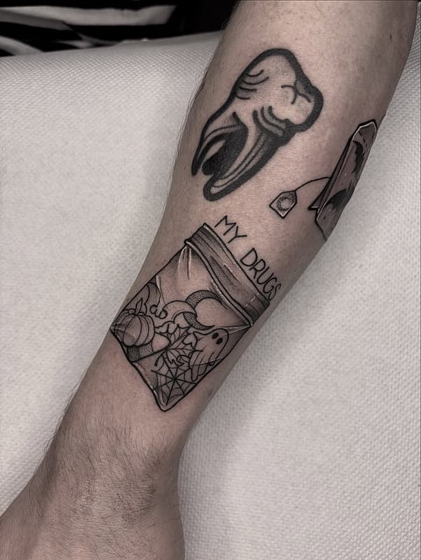 Illustrative tattoo by 𝐊𝐈𝐑𝐒𝐓𝐘 𝐌𝐈𝐂𝐊 ✦ 𝐓𝐀𝐓𝐓𝐎𝐎 𝐀𝐑𝐓𝐈𝐒𝐓