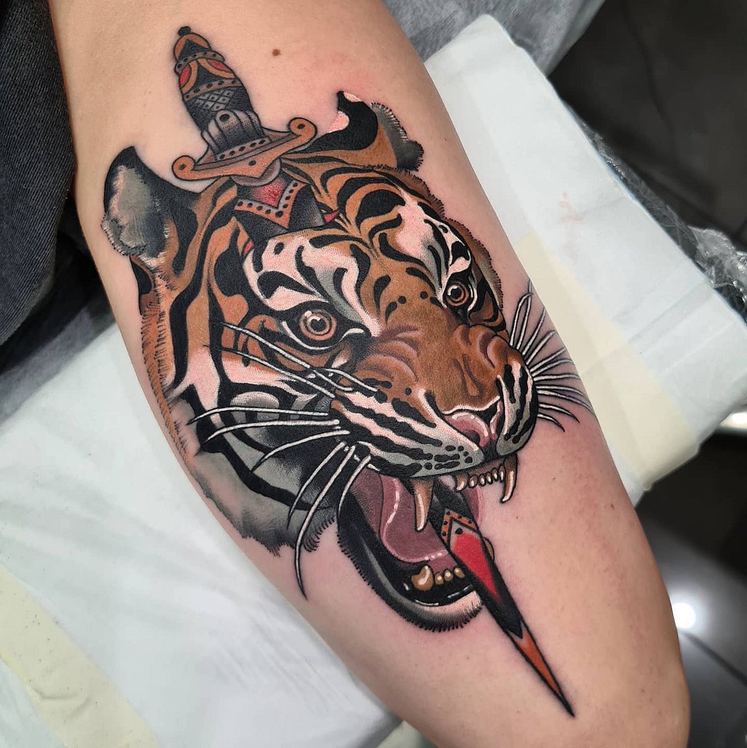 Neo-Traditional tattoo by Liz Hapi