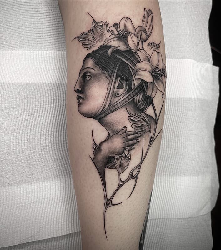 Neo-Traditional tattoo by ℭ 𝔬 𝔫 𝔫 𝔬 𝔯   𝔅 𝔞 𝔱 𝔥