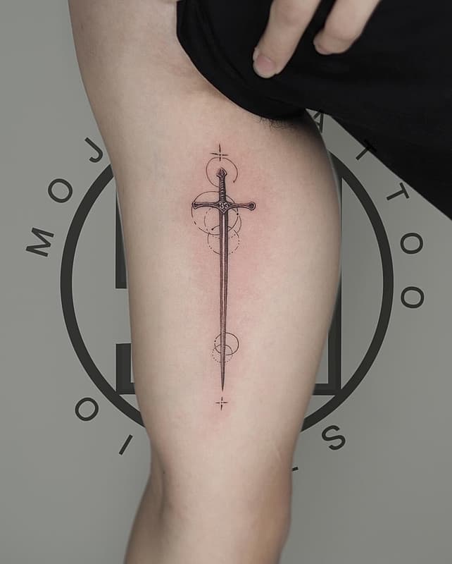Micro-realism tattoo by Mojo