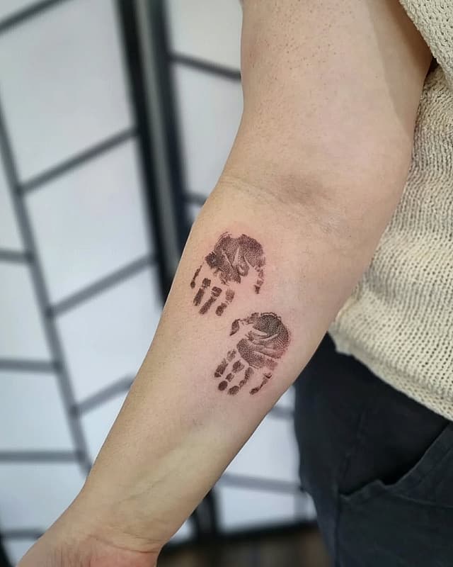 Illustrative tattoo by Kat Clarke