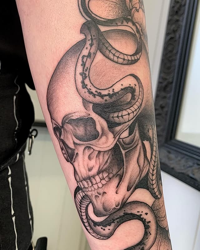 Blackwork tattoo by Ice Anstis_tattoo