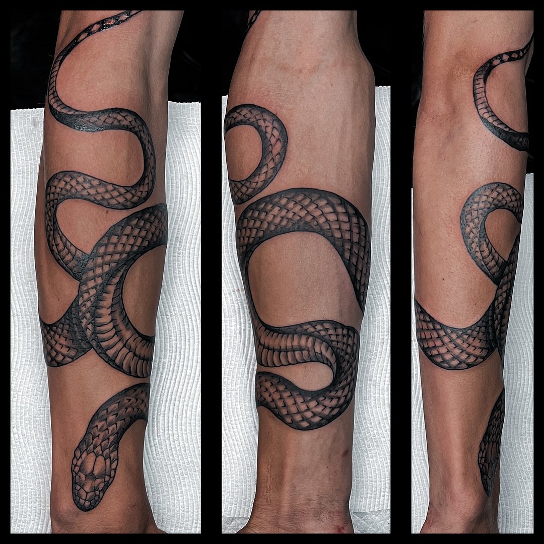 Geometric tattoo by joshlewis.tattooer