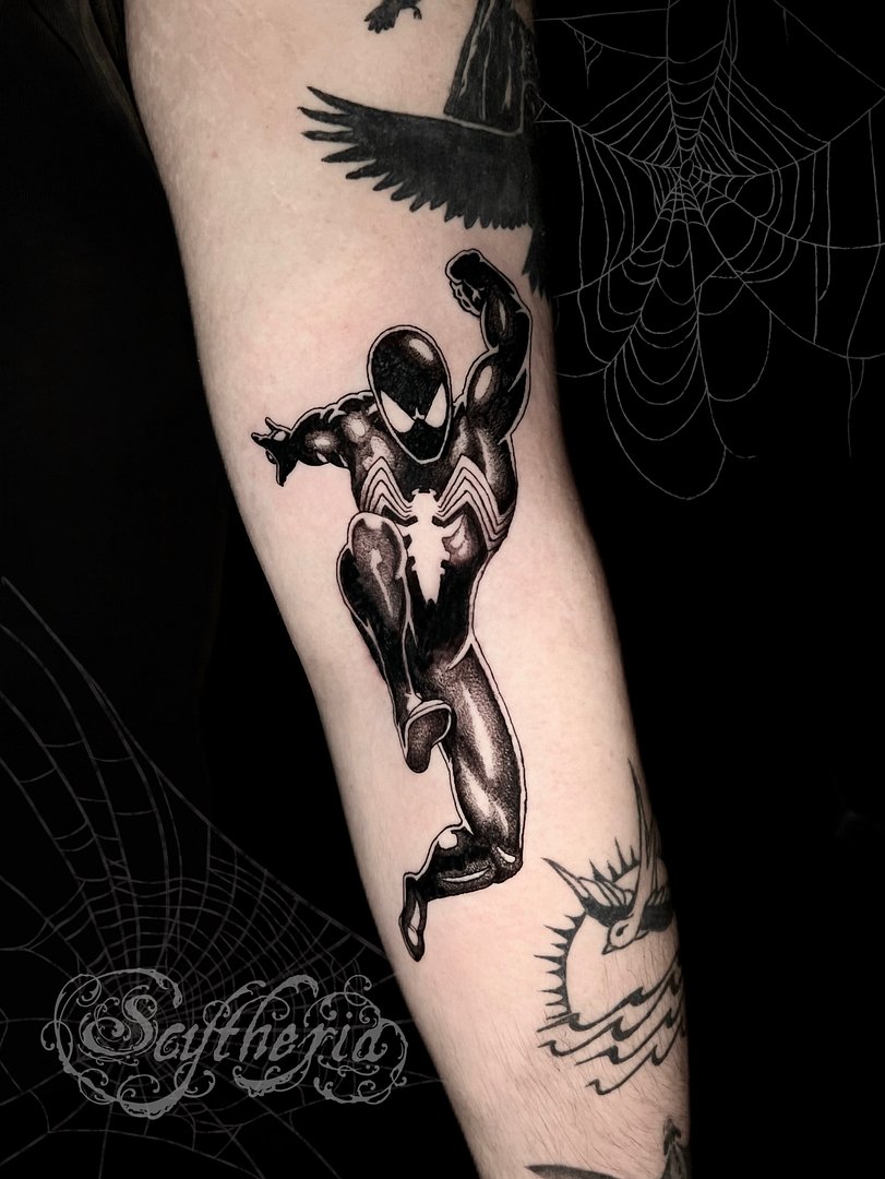 Illustrative tattoo by scytheria