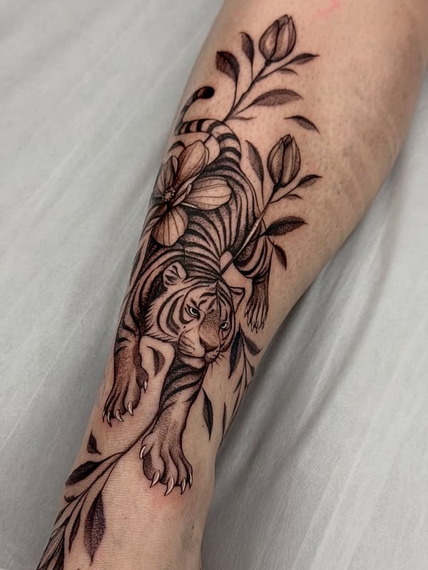 Illustrative tattoo by NICO PEDRAZA