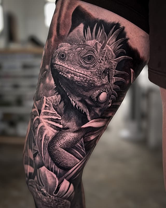 Blackwork tattoo by Hamish Johl (Jub)