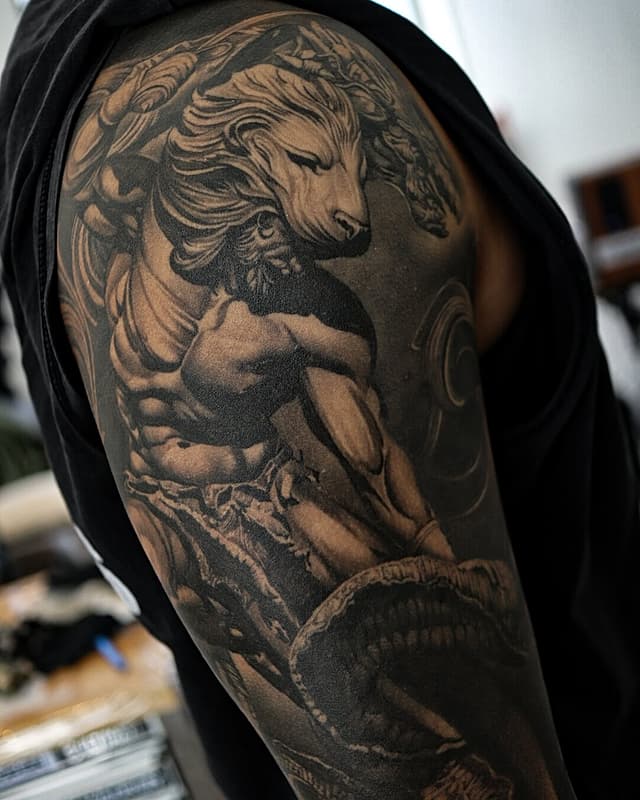 Blackwork tattoo by Hamish Johl (Jub)