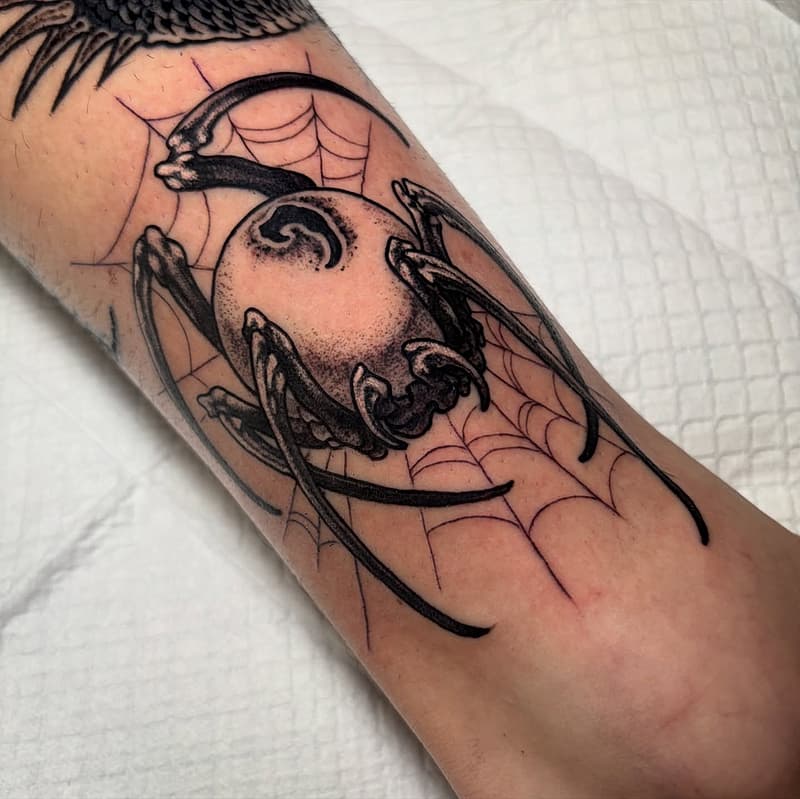 Tattoo by Taira Uchida