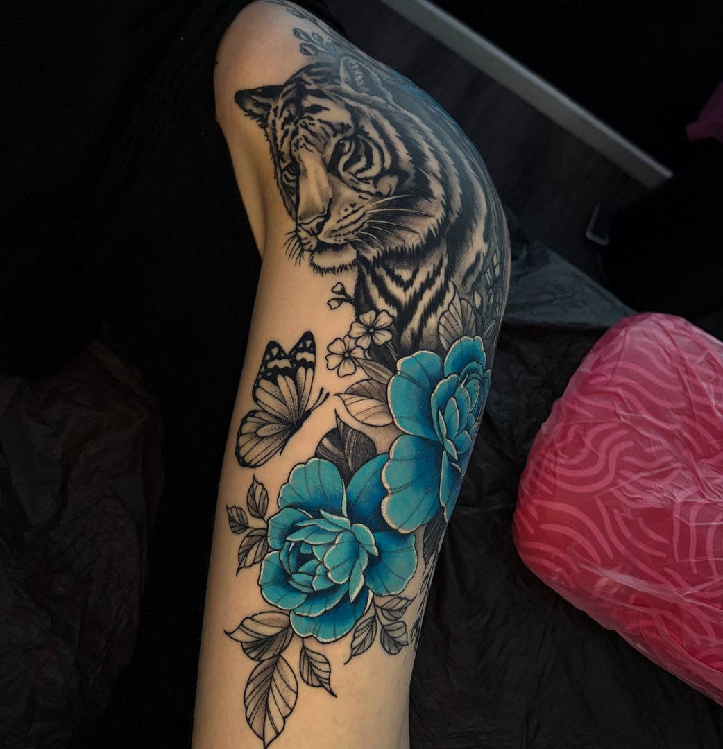 Tattoo by Tam
