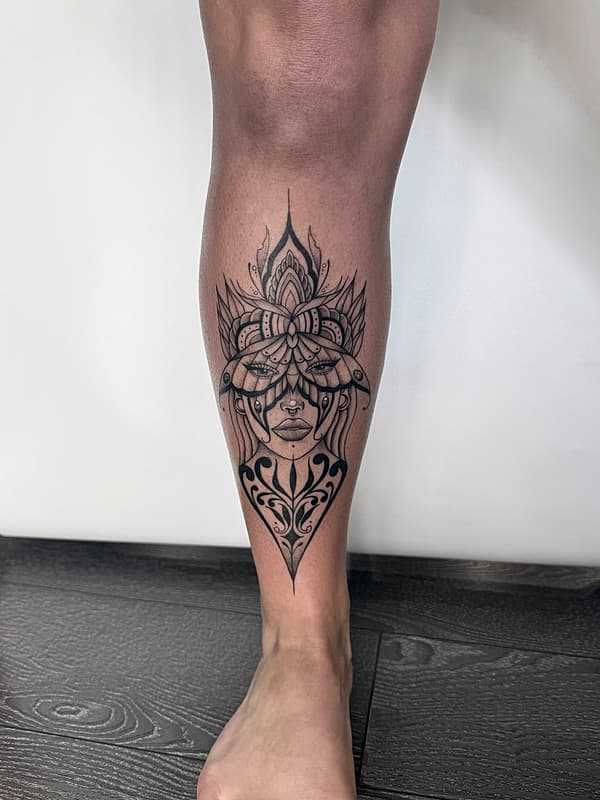Illustrative tattoo by 𝙎𝙃𝙀𝙇𝙇 𝙏𝘼𝙏𝙏𝙎