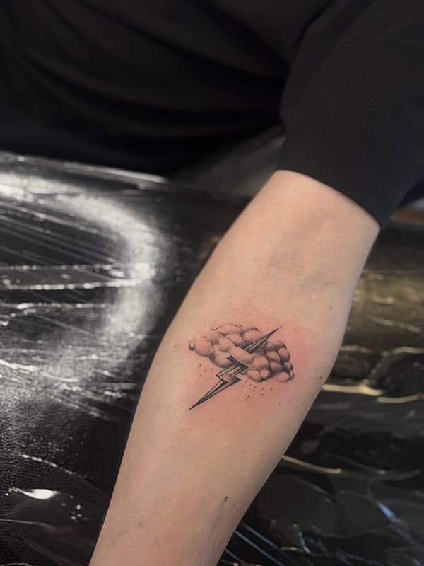 Illustrative tattoo by Splatman Tattoos♥️🖤