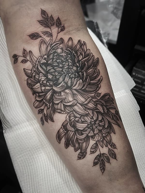 Blackwork tattoo by Teneille/ Neil