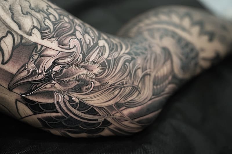 Blackwork tattoo by Sandy Beachez